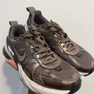 Nike Brown Mesh & Leather Women’s Sneakers